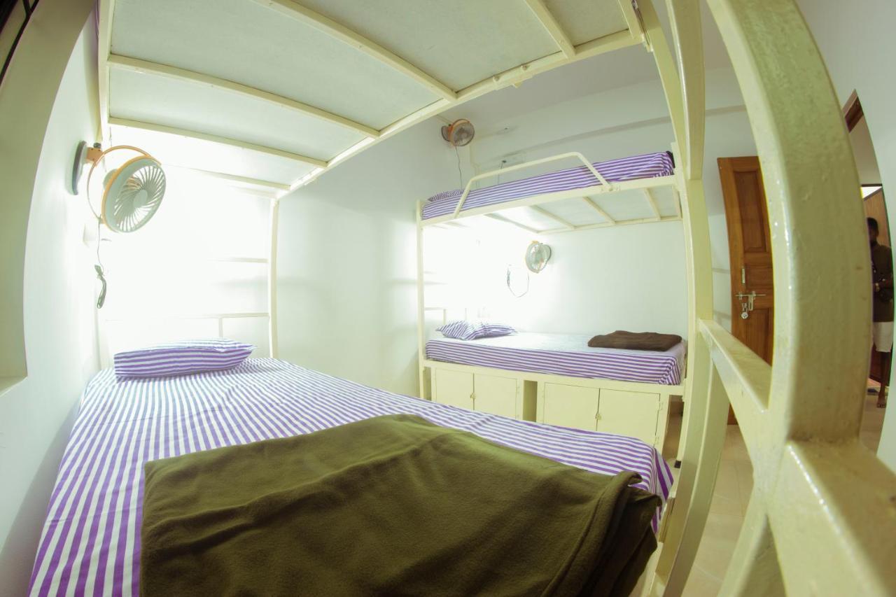 Bonds Hostel Candolim Ngoại thất bức ảnh