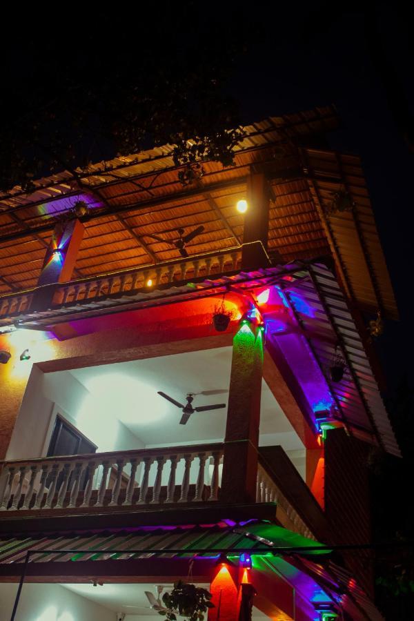 Bonds Hostel Candolim Ngoại thất bức ảnh