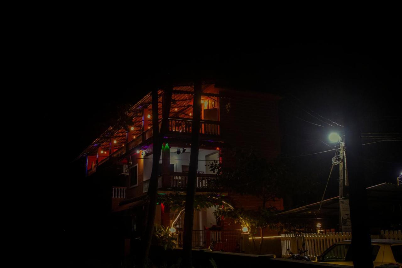Bonds Hostel Candolim Ngoại thất bức ảnh