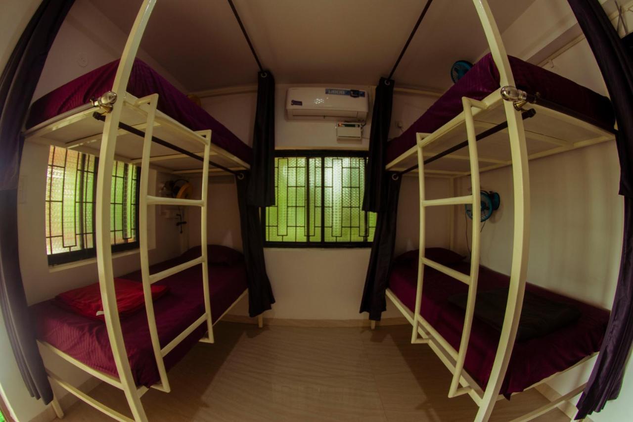 Bonds Hostel Candolim Ngoại thất bức ảnh