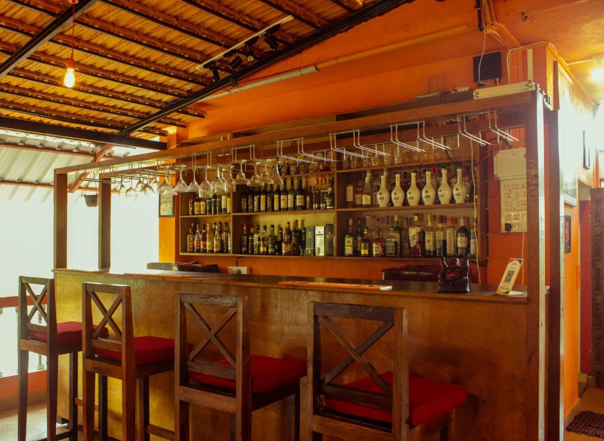 Bonds Hostel Candolim Ngoại thất bức ảnh