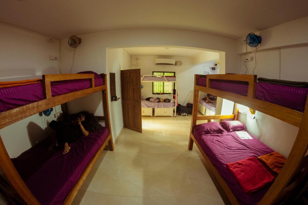 Bonds Hostel Candolim Ngoại thất bức ảnh