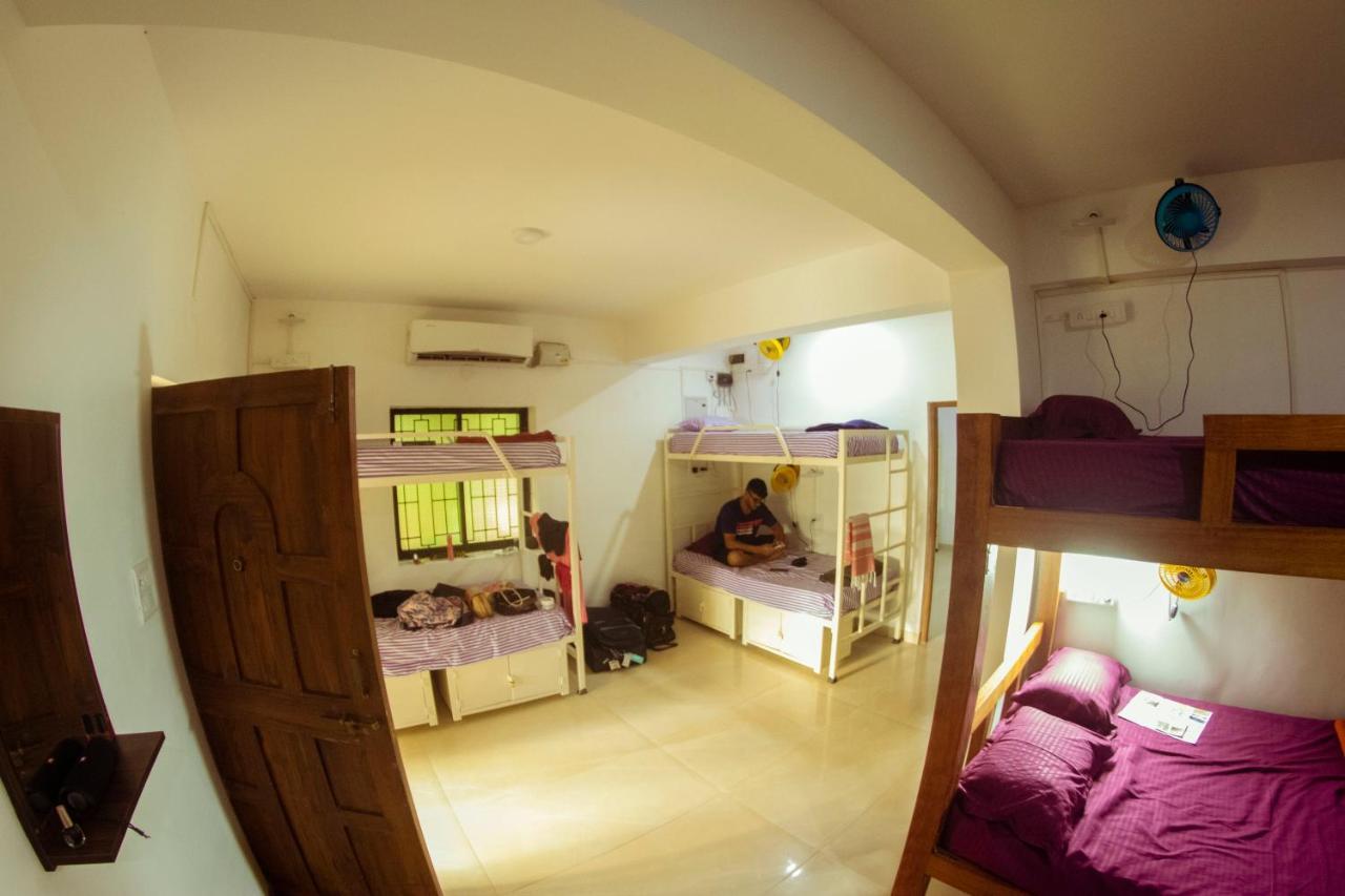 Bonds Hostel Candolim Ngoại thất bức ảnh