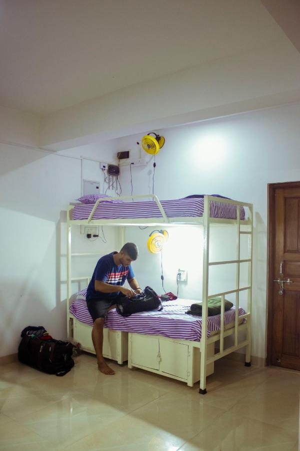 Bonds Hostel Candolim Ngoại thất bức ảnh