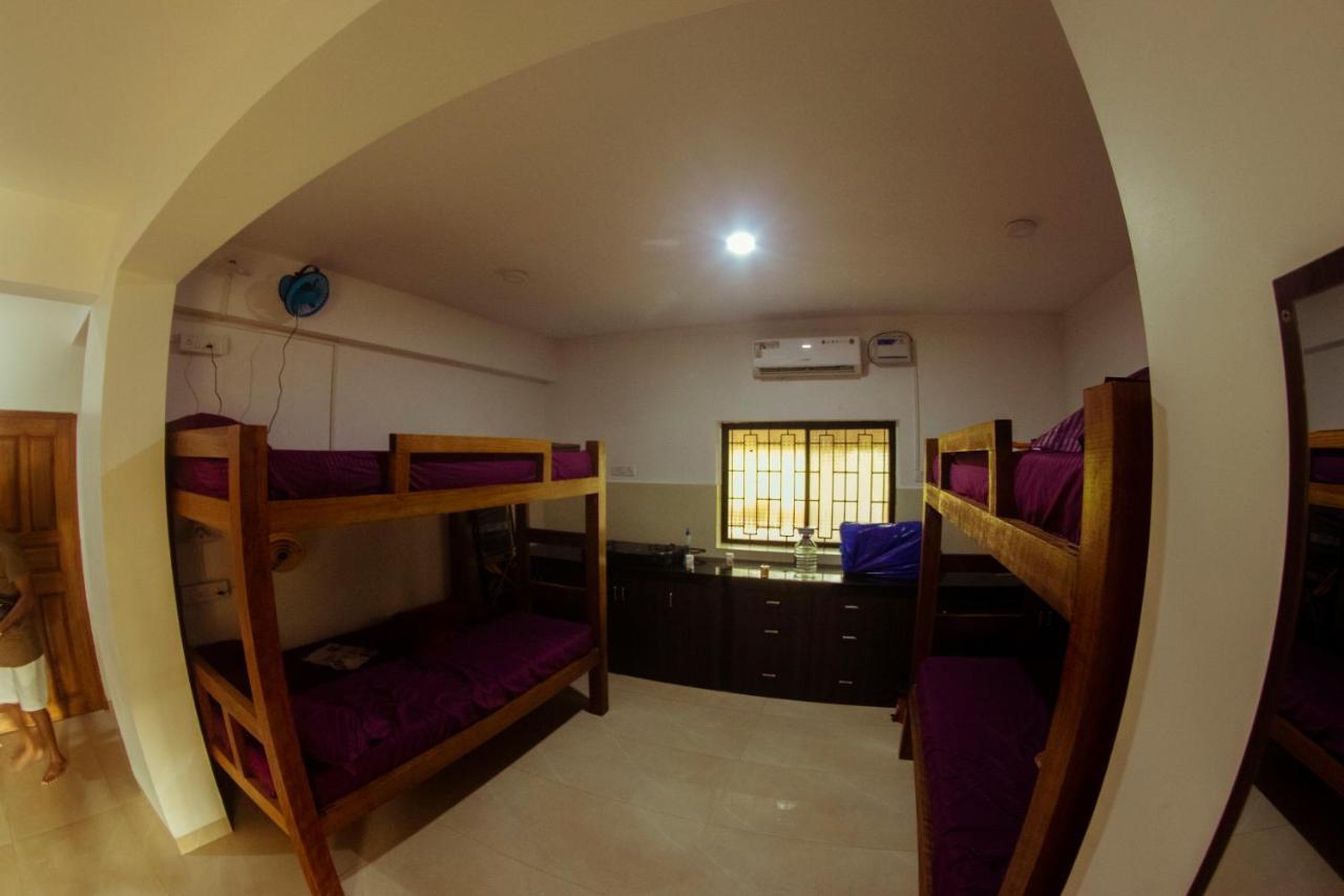 Bonds Hostel Candolim Ngoại thất bức ảnh